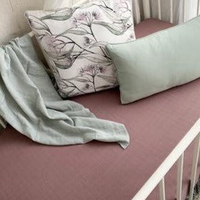 Mauve It Bassinet Sheet