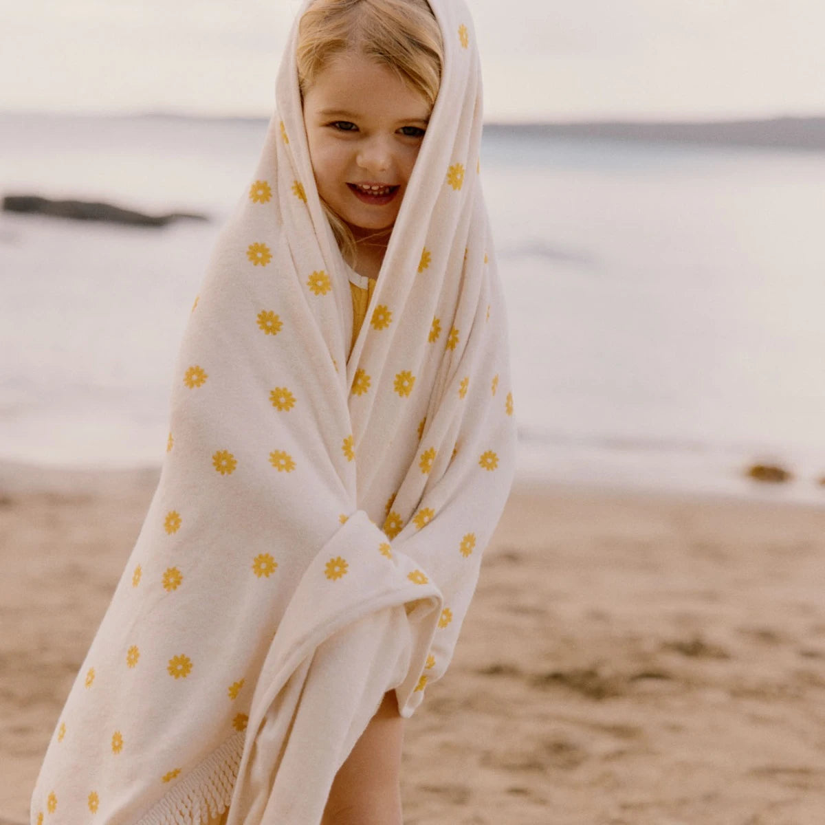 Chamomile Print Beach Towel